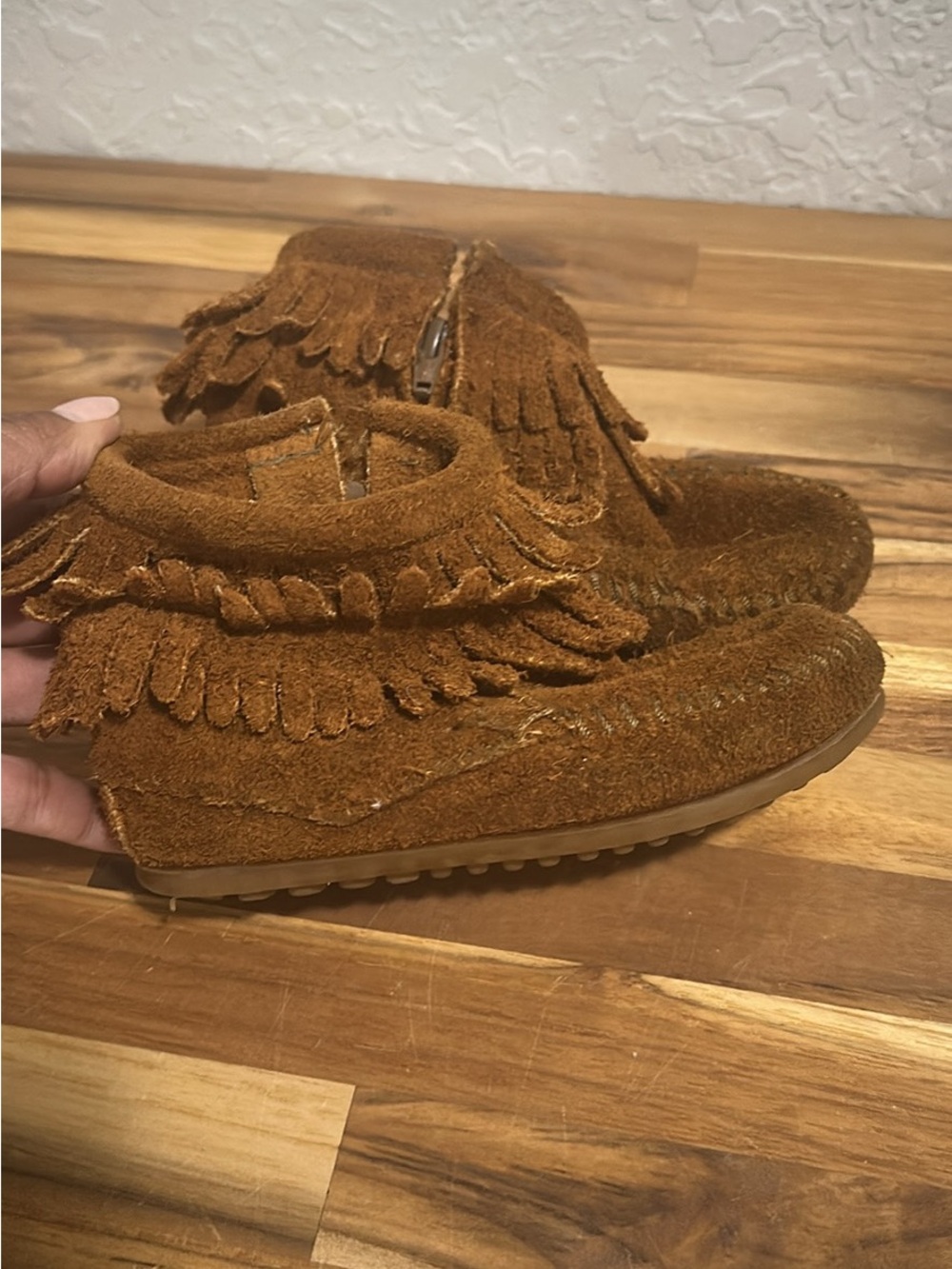 Minnetonka Kids Suede Fringe Moccasins - Brown kids size 9 toddler